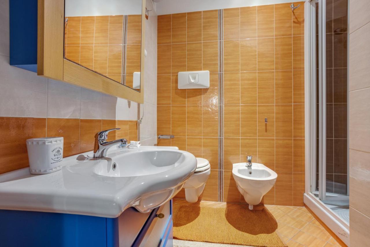 Guesthost - Casa Querida Central & Elegant Flat Νάπολη Εξωτερικό φωτογραφία